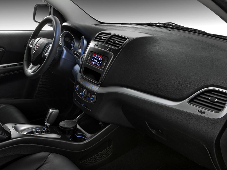  Fiat Freemont 2011 года  (BR) (фото 14 из 16)